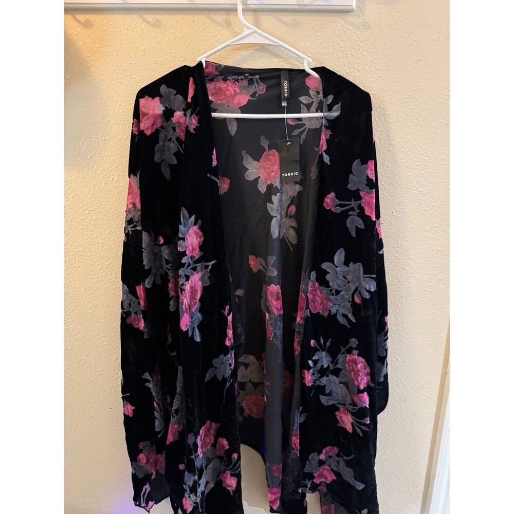 NWT Torrid Black Pink Floral Velvet Burnout Ruana Kimono OS Whimsigoth Boho